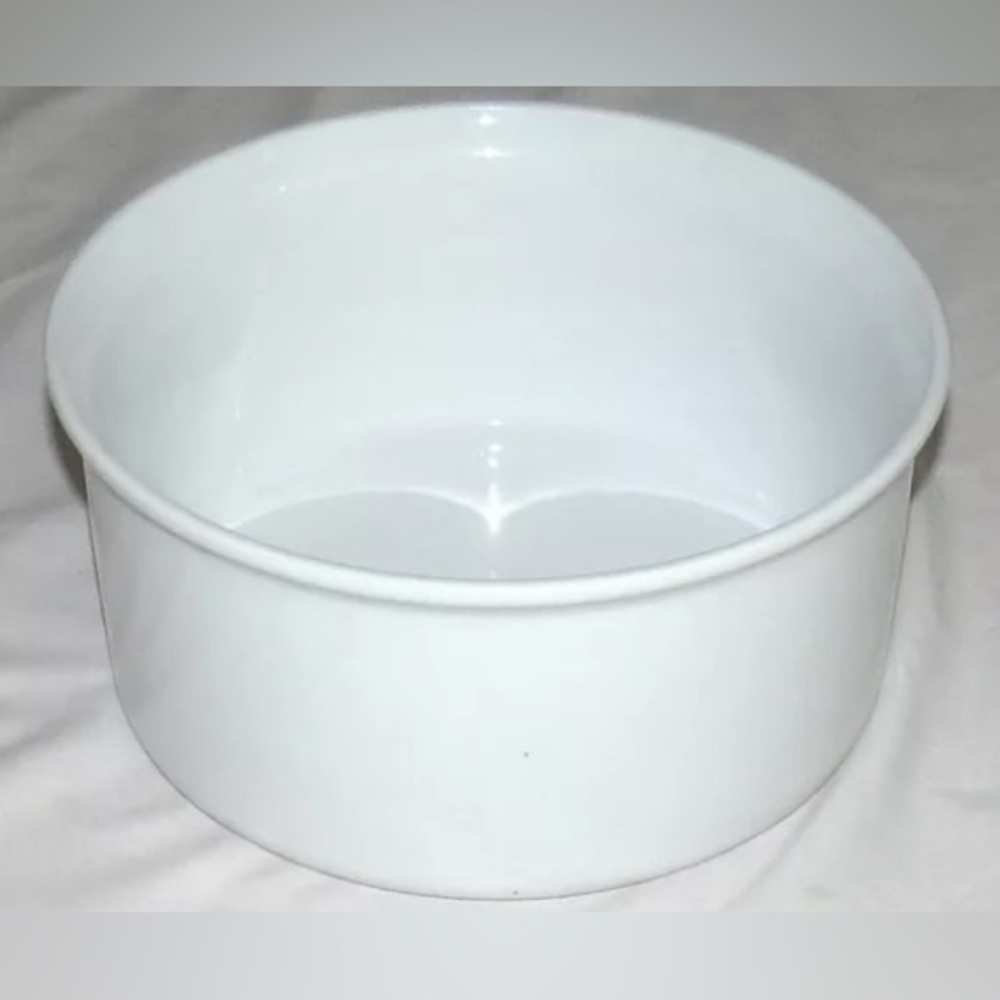 Bodum white ceramic hot pot